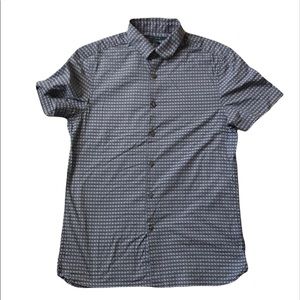 Perry Ellis Button Down Slim Fit Stretch Short Sleeved Shirt